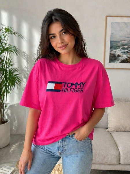 بلوزة تومي نص كم